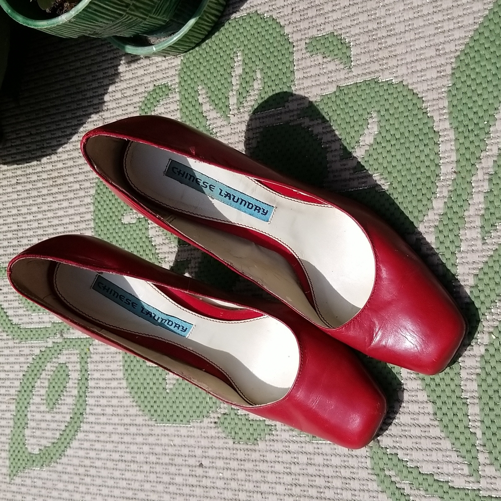 Chinese Laundry red leather pumps, size 7½
